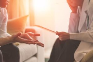a doctor talks through treatment in benzo addiction treatment center